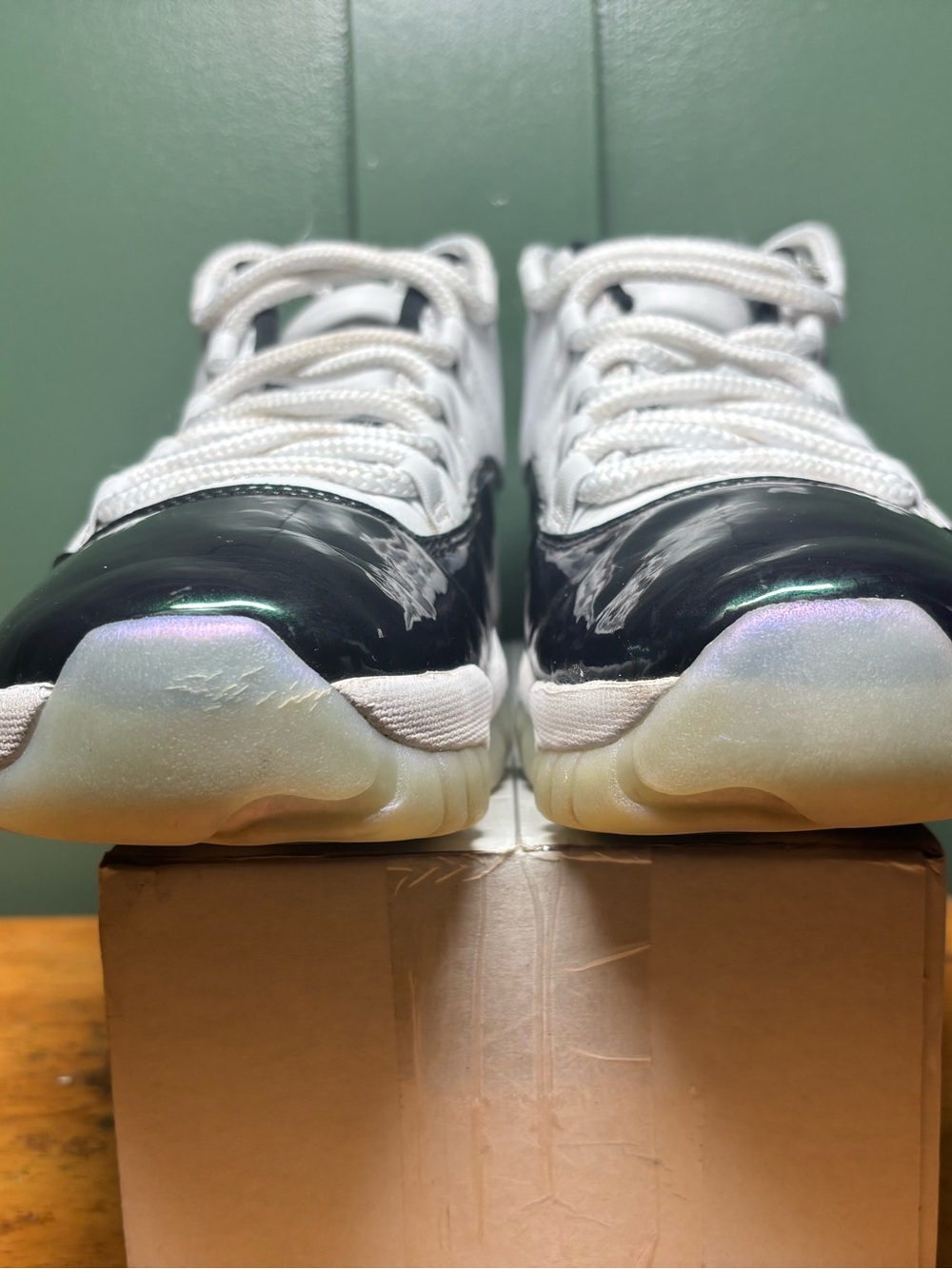 Air Jordan 11 “Iridescent” – Men’s Size 10